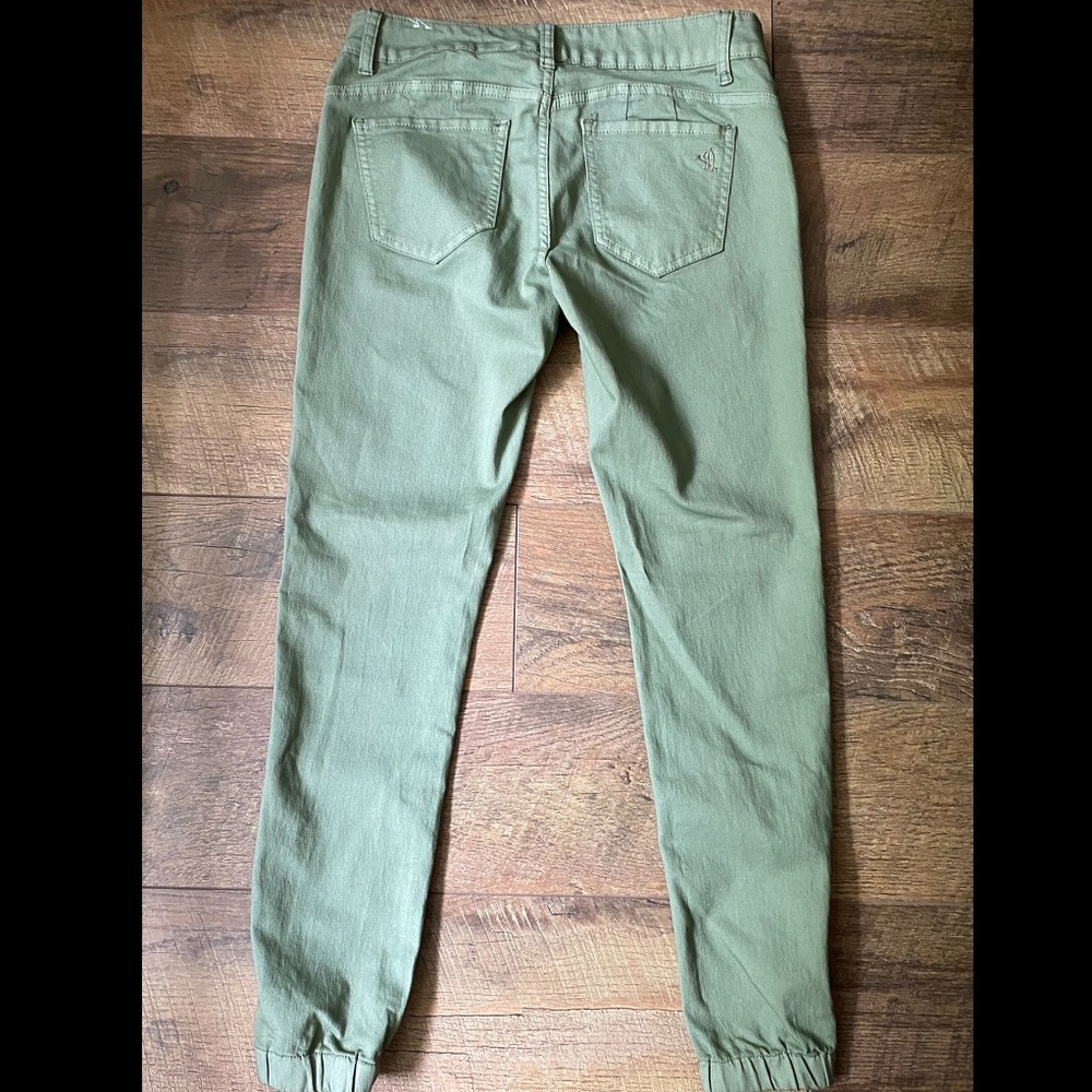 VIP Jeans - Picture 2 of 5
